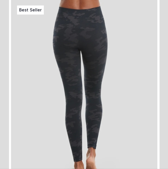 SPANX cropped black camo lamn leggings - Picture 2 of 5